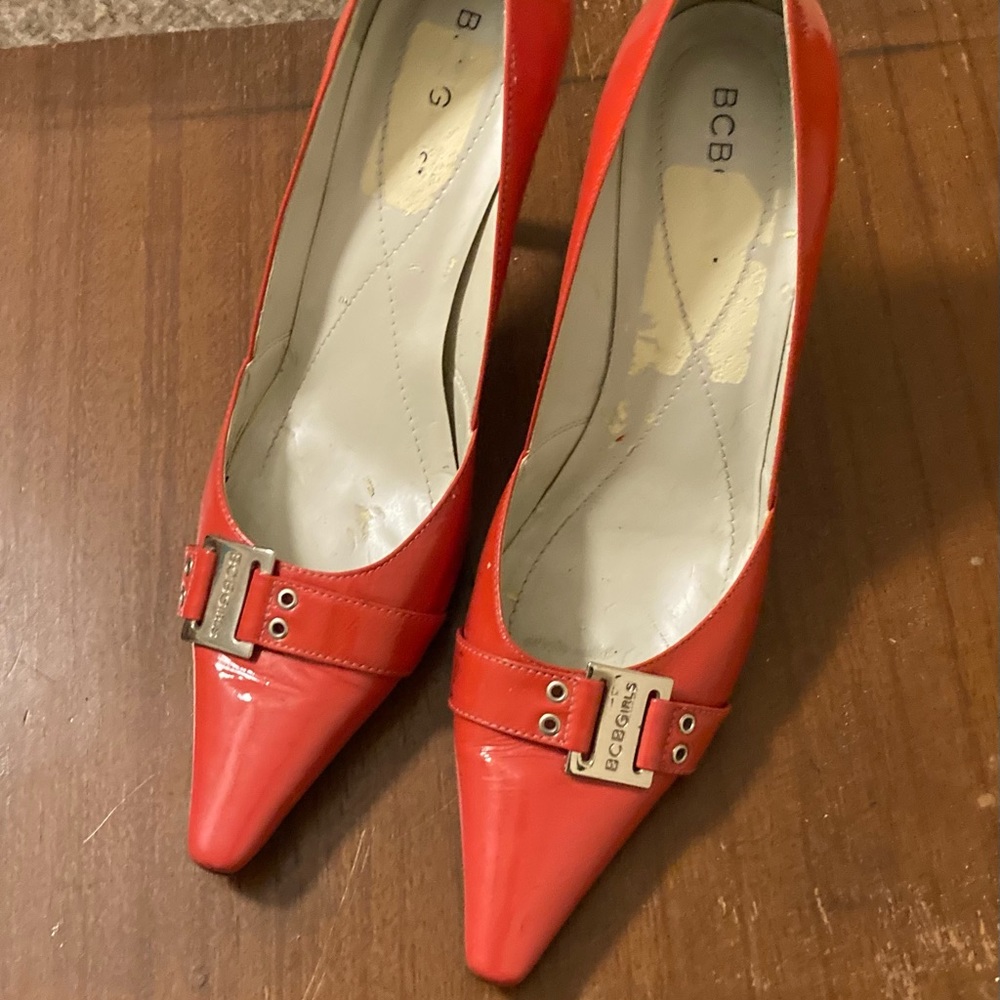 NWOB BCBGirls Bright Pink Pointy Toed Stillettos